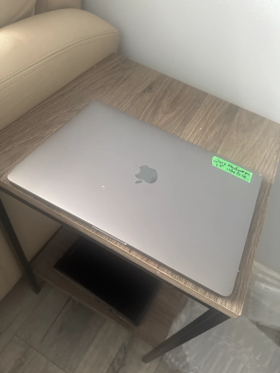 2017 MacBook Pro 13-inch i7 16gb 256gb