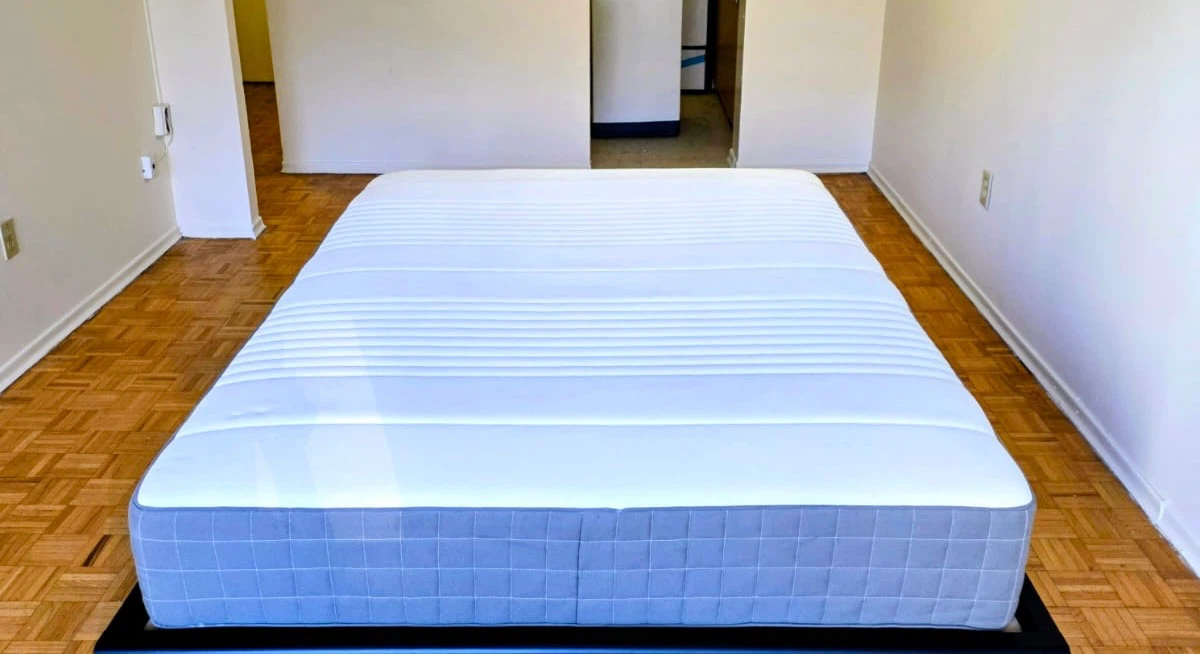 IKEA Queen Mattress - photo 2