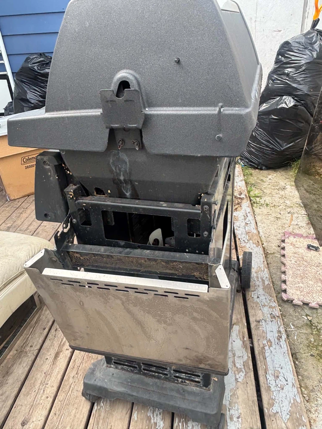 Coleman BBQ Grill