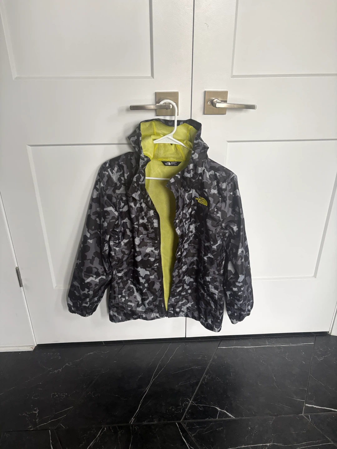 The North Face boys wind breaker jacket