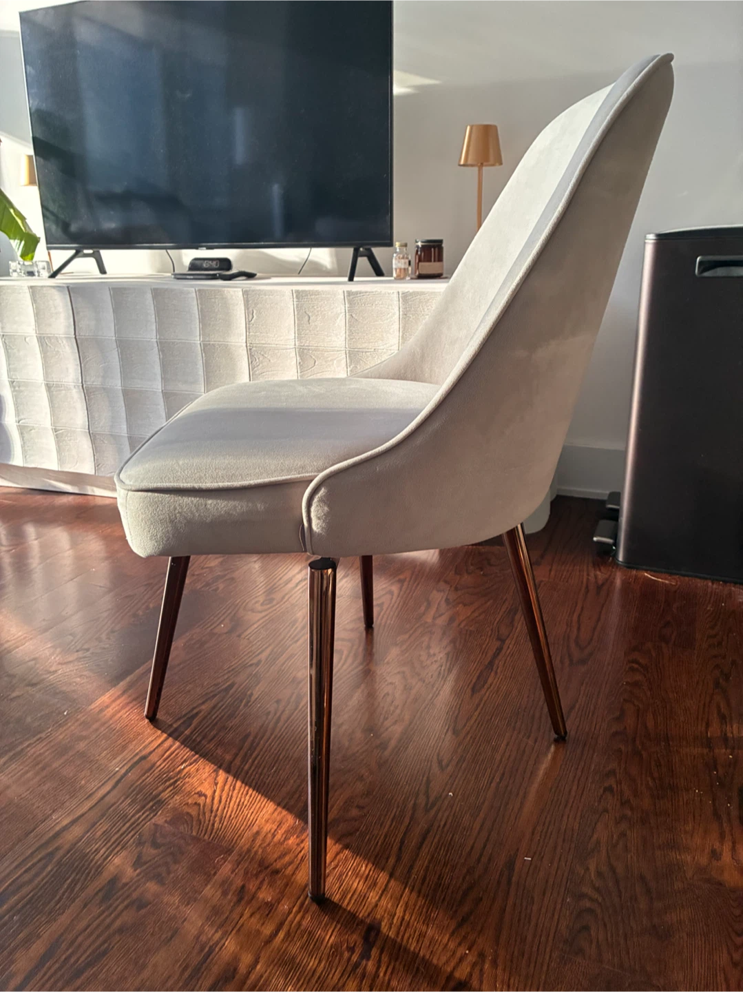 West Elm Light Gray Velvet Swivel Chair - photo 5