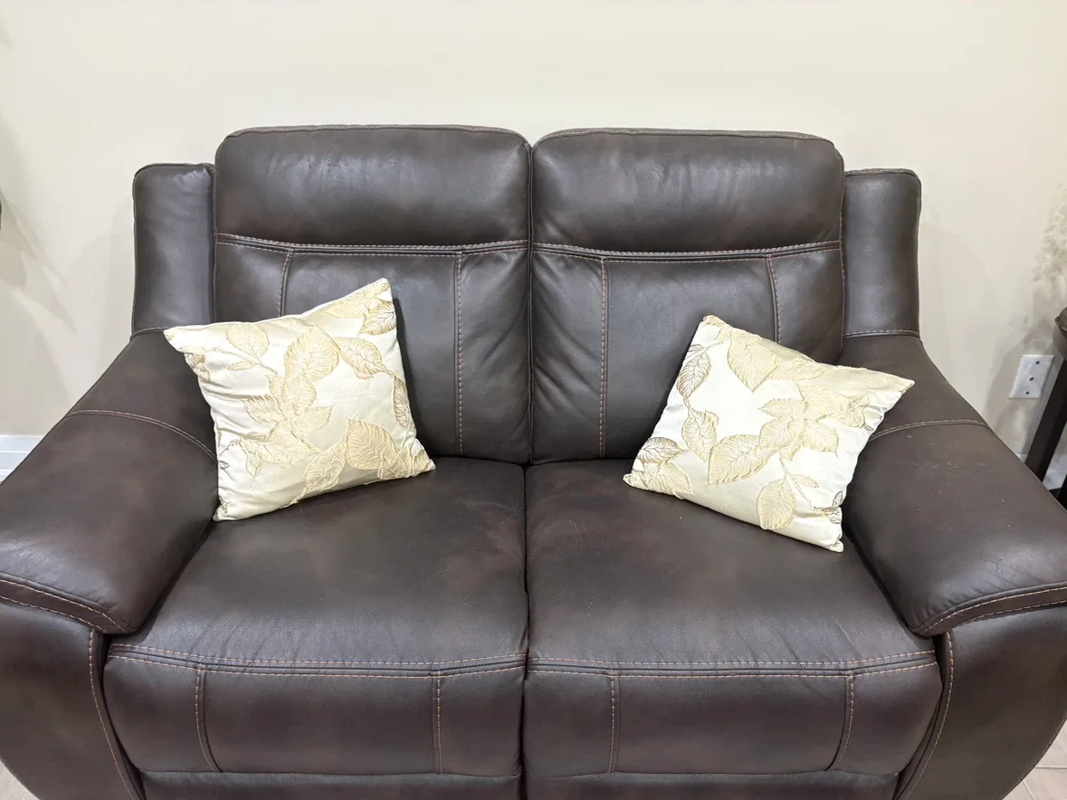 3piece sofa 2 threeseater amd 1 two seater