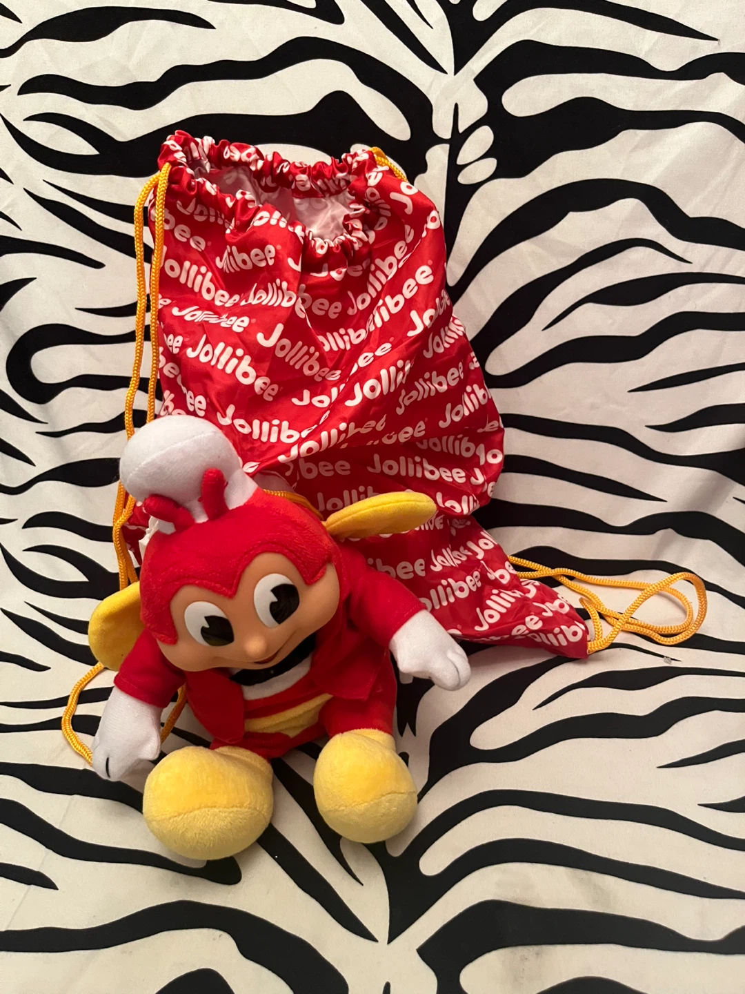 ♥️ 2-in-1 Jollibee plush toy with drawstring backpack ♥️ - photo 5