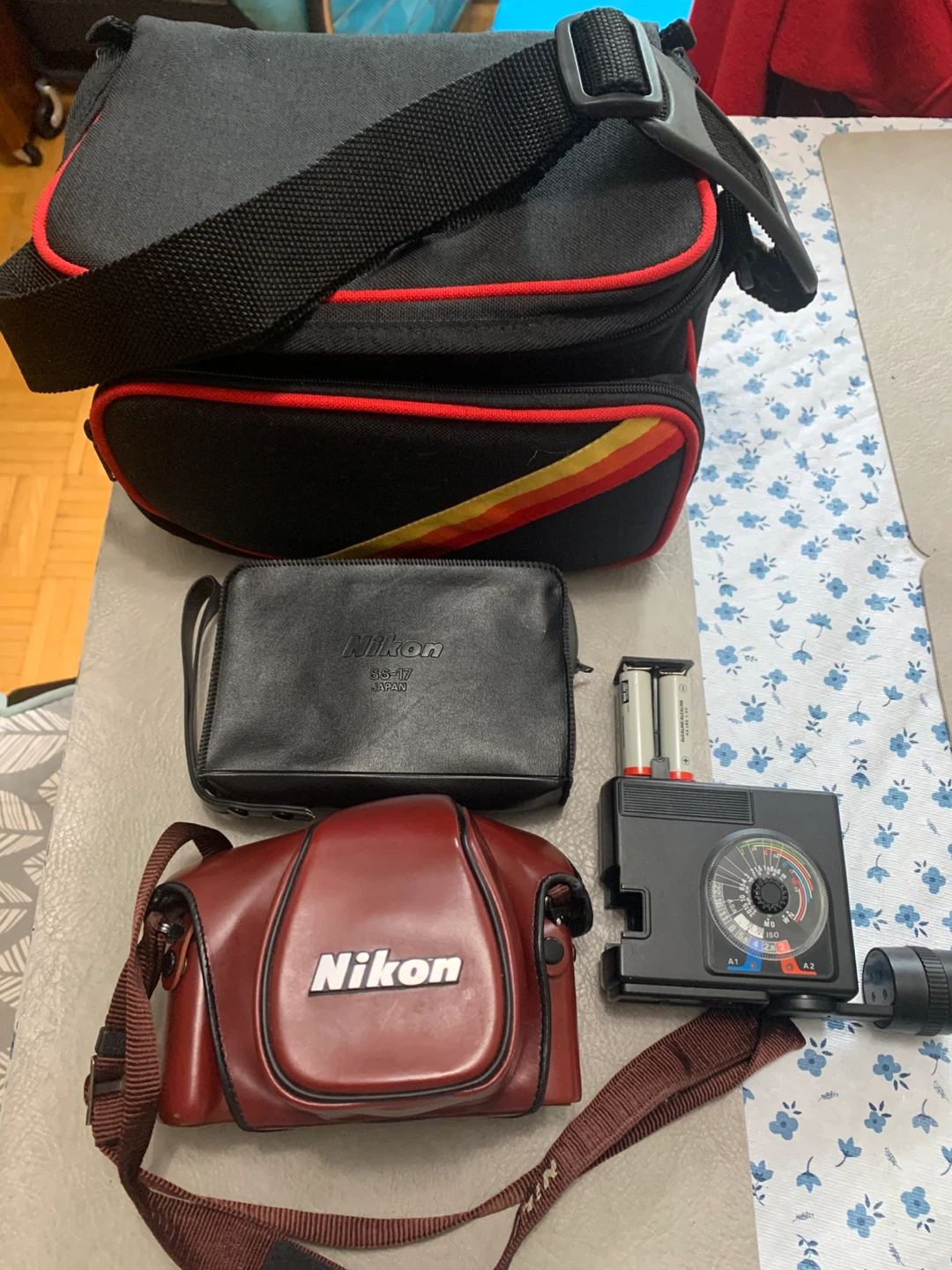 Nikon F3 HP 35mm Film Camera Bundle - photo 5