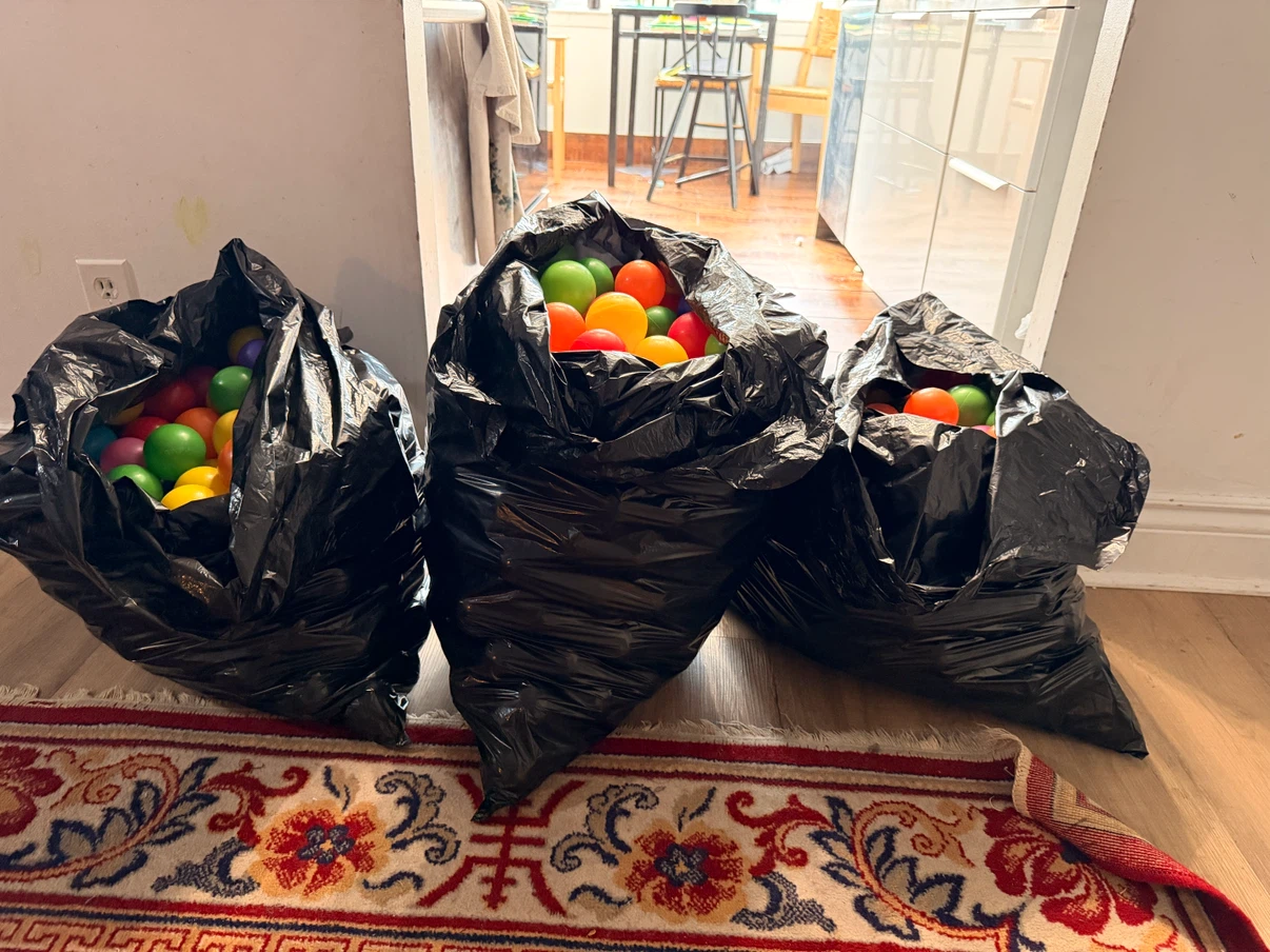 730 Multicoloured Ball Pit Balls – Large Lot - photo 4