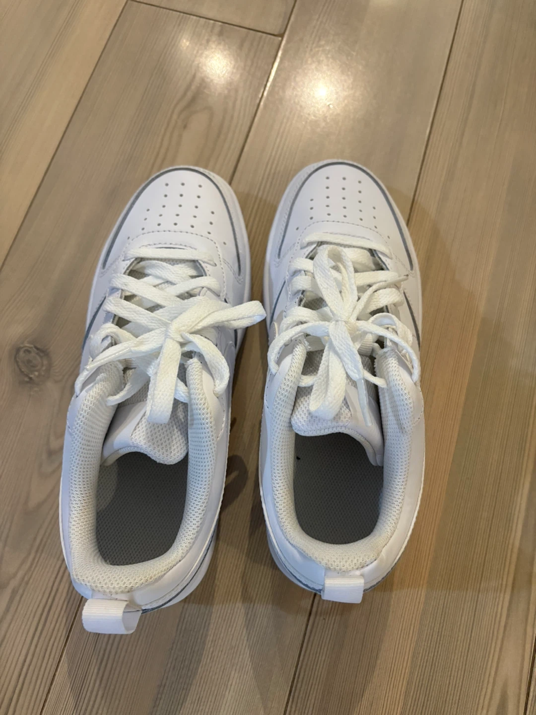 Women's Nike White Sneakers Size 5Y - photo 3