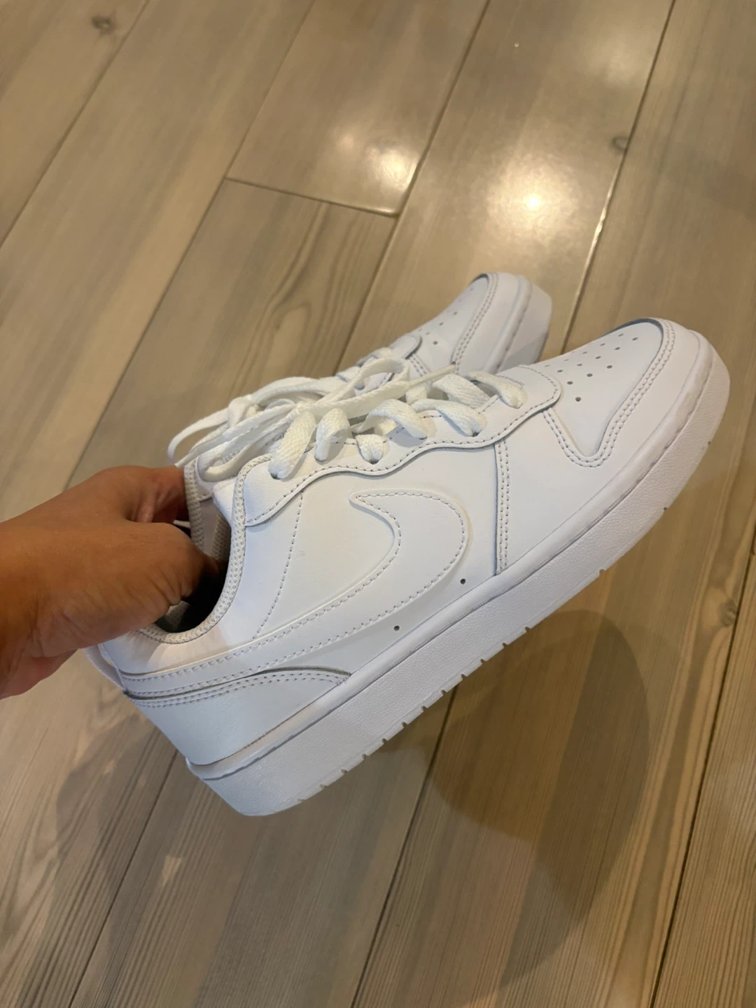Women's Nike White Sneakers Size 5Y - photo 4