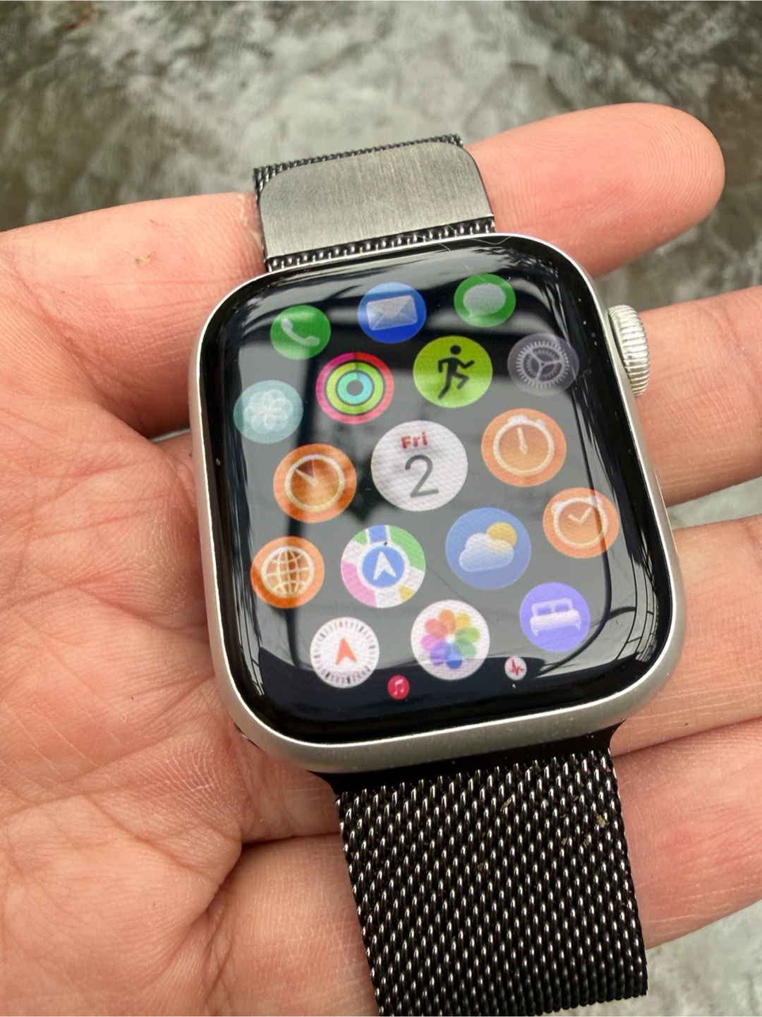 Apple Watch Series 9 41mm (Celluar + GPS) Milanese Loop - photo 2