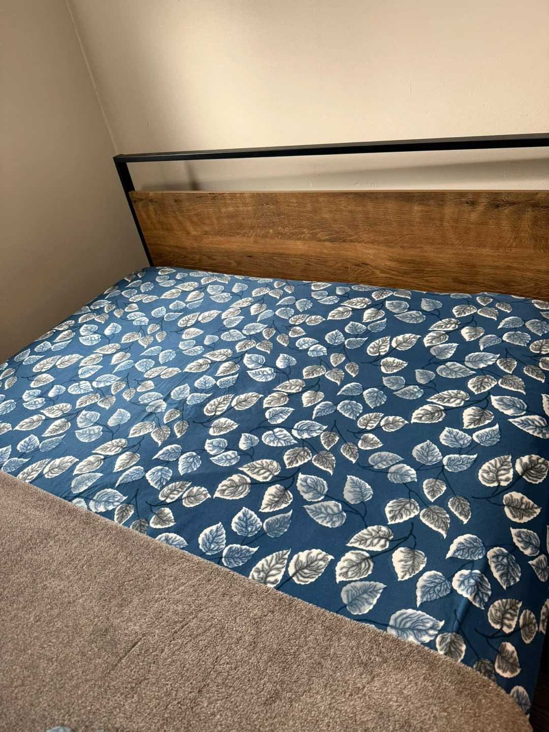 Need Gone ASAP.  Queen Serta Mattress and Bed Frame