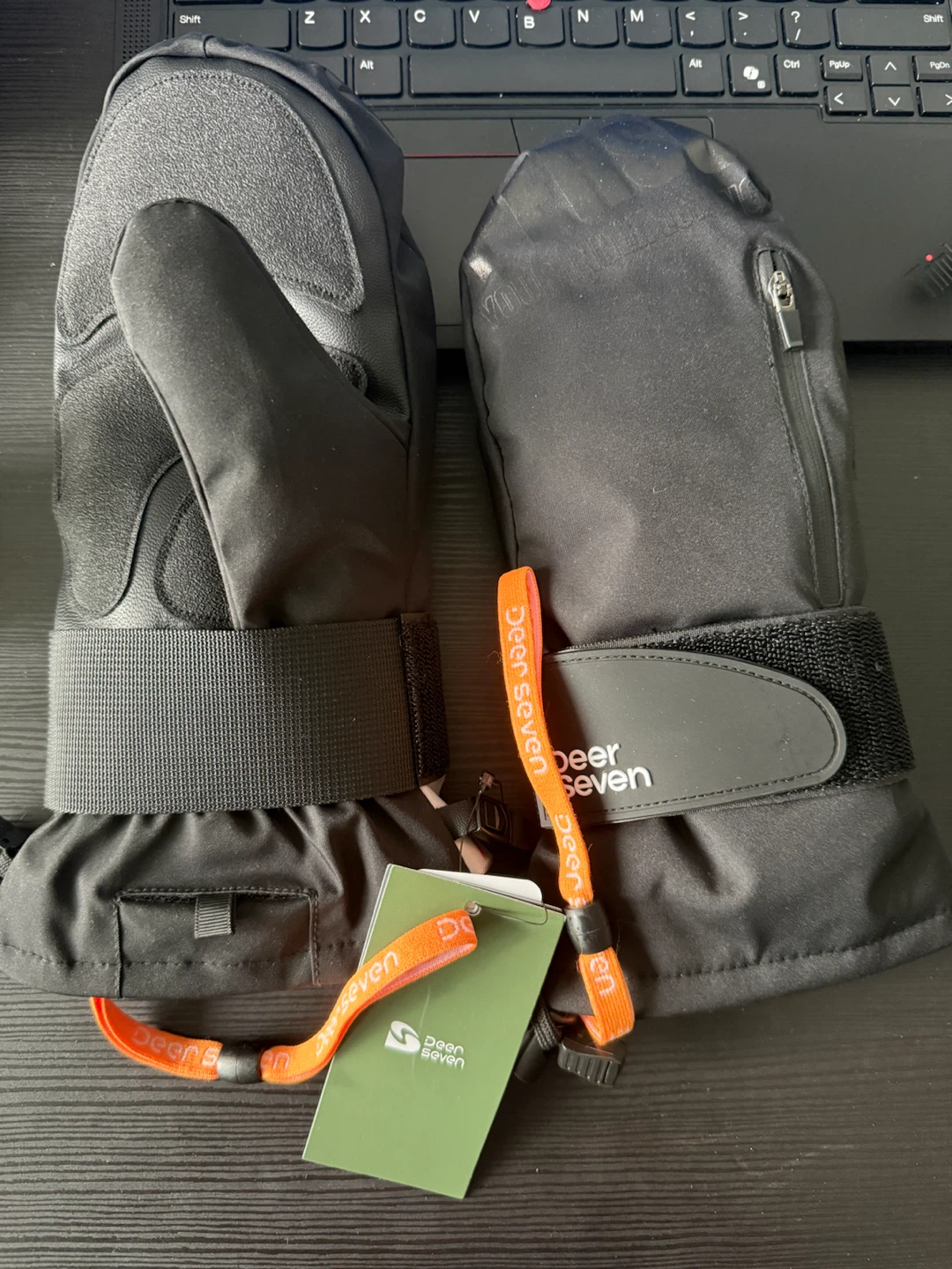 New Ski Mittens Black