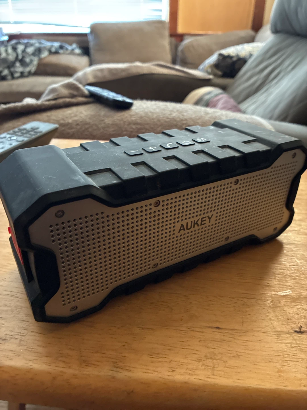 Aukey SK-M12 Portable Bluetooth Speaker
