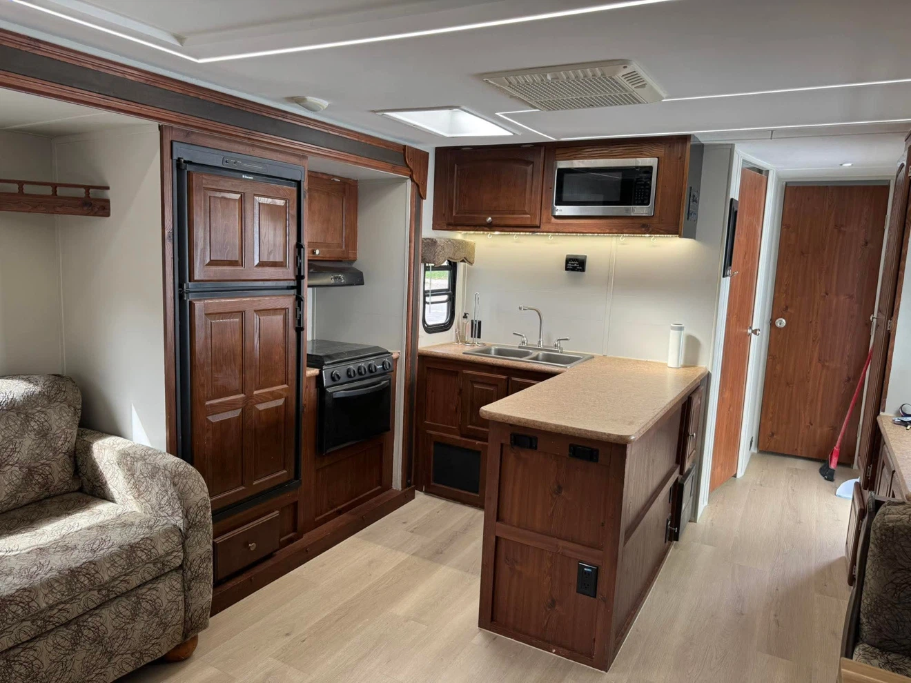 Rockwood Ultra Lite Travel Trailer 2012 32” - photo 4