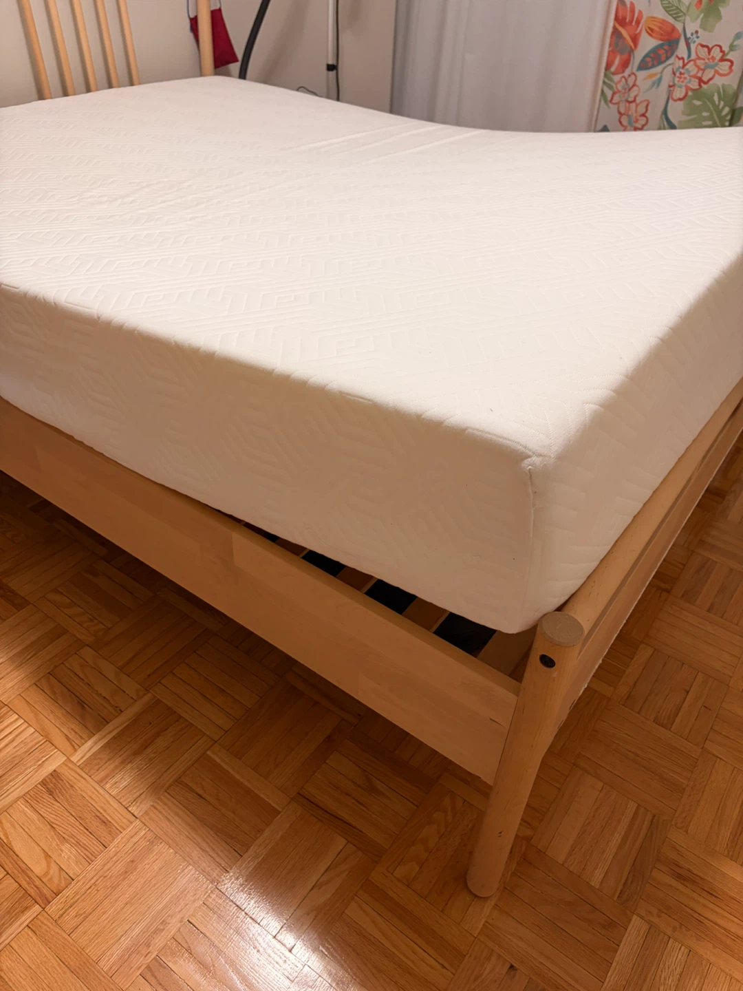 Queen Size Mattress - 10" Memory Foam - photo 2
