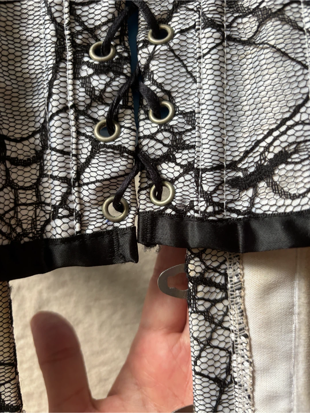 Black and white Spider-Web lace corset - photo 3