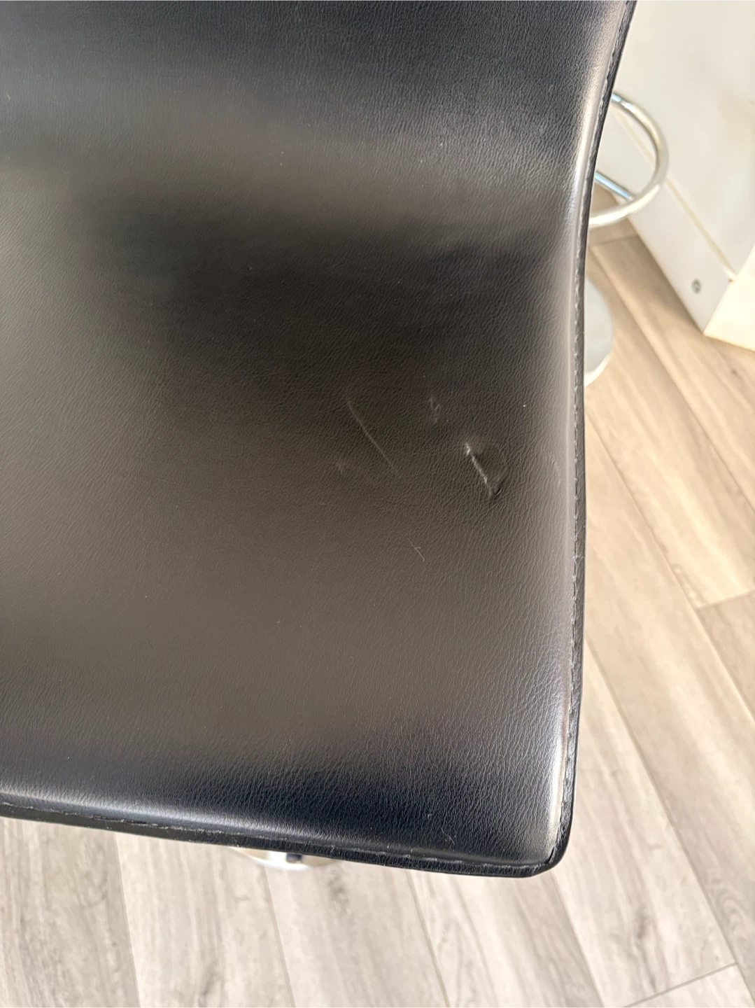4 Leather Bar Stools - photo 3