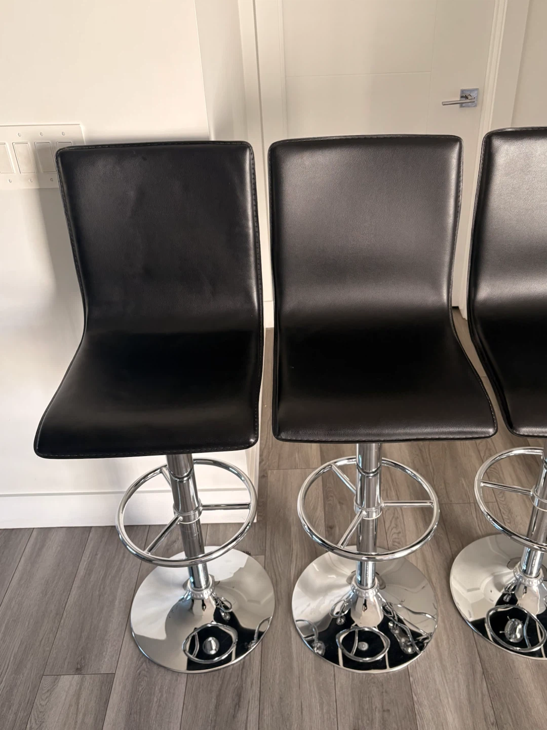 4 Leather Bar Stools - photo 5
