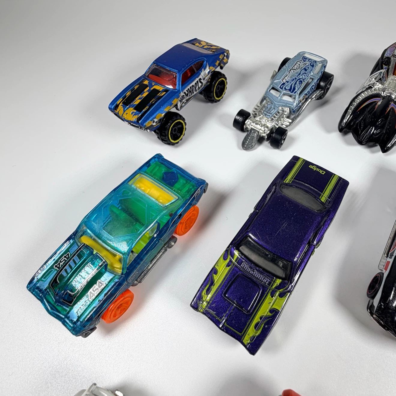 12x Hot Wheels Toy Cars (Lot 2) - photo 2