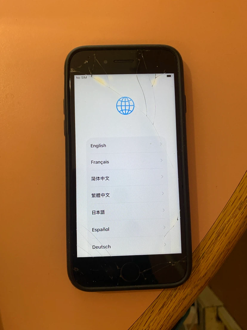 white Apple iPhone SE 64GB UNLOCKED PLZ READ DESCRIPTION - photo 2