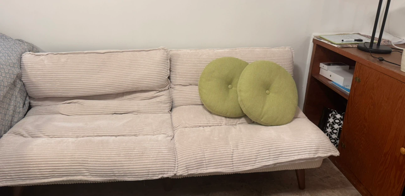 Beige Futon Coach+ two cushions