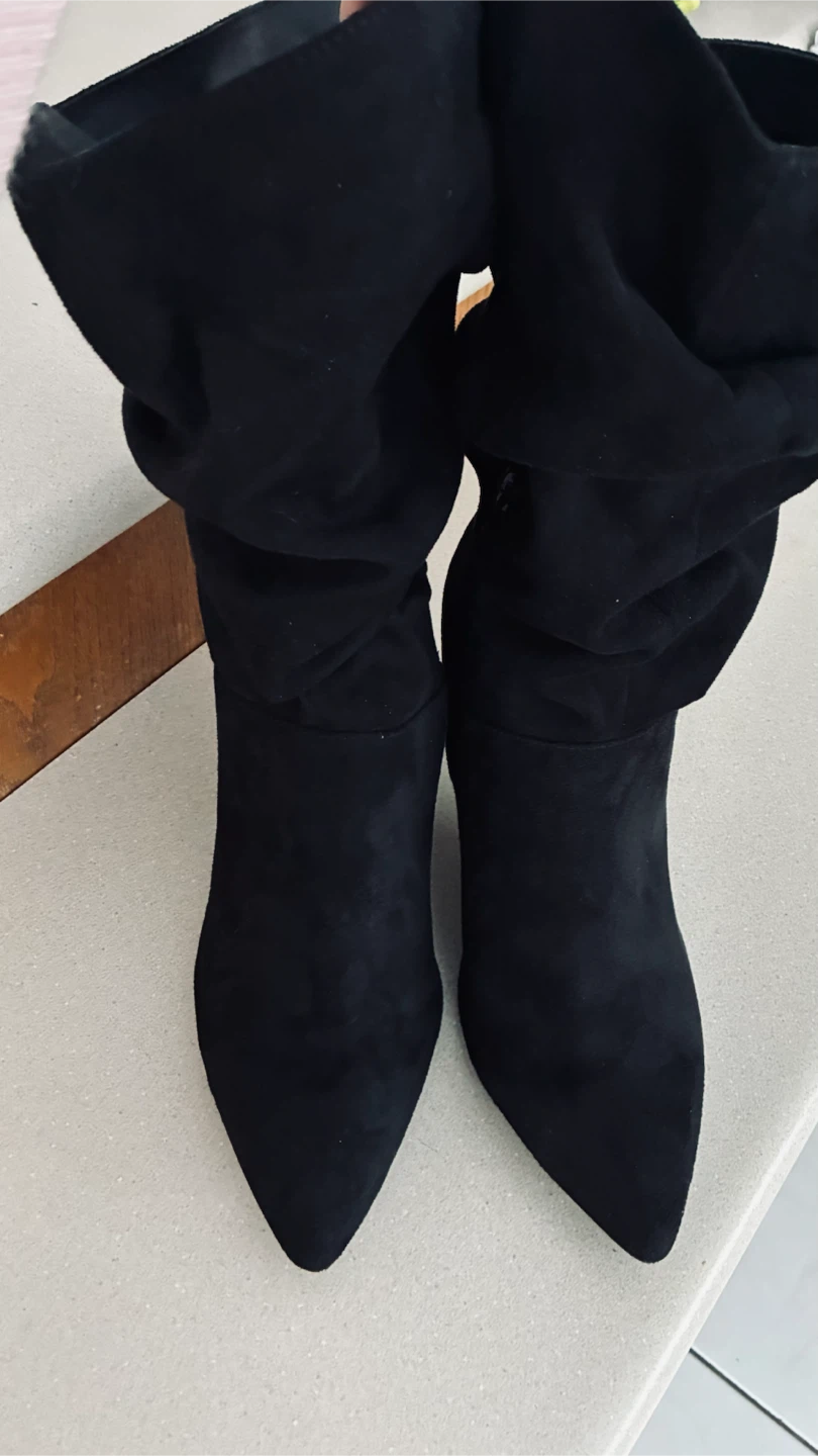 Ladies boots size 12