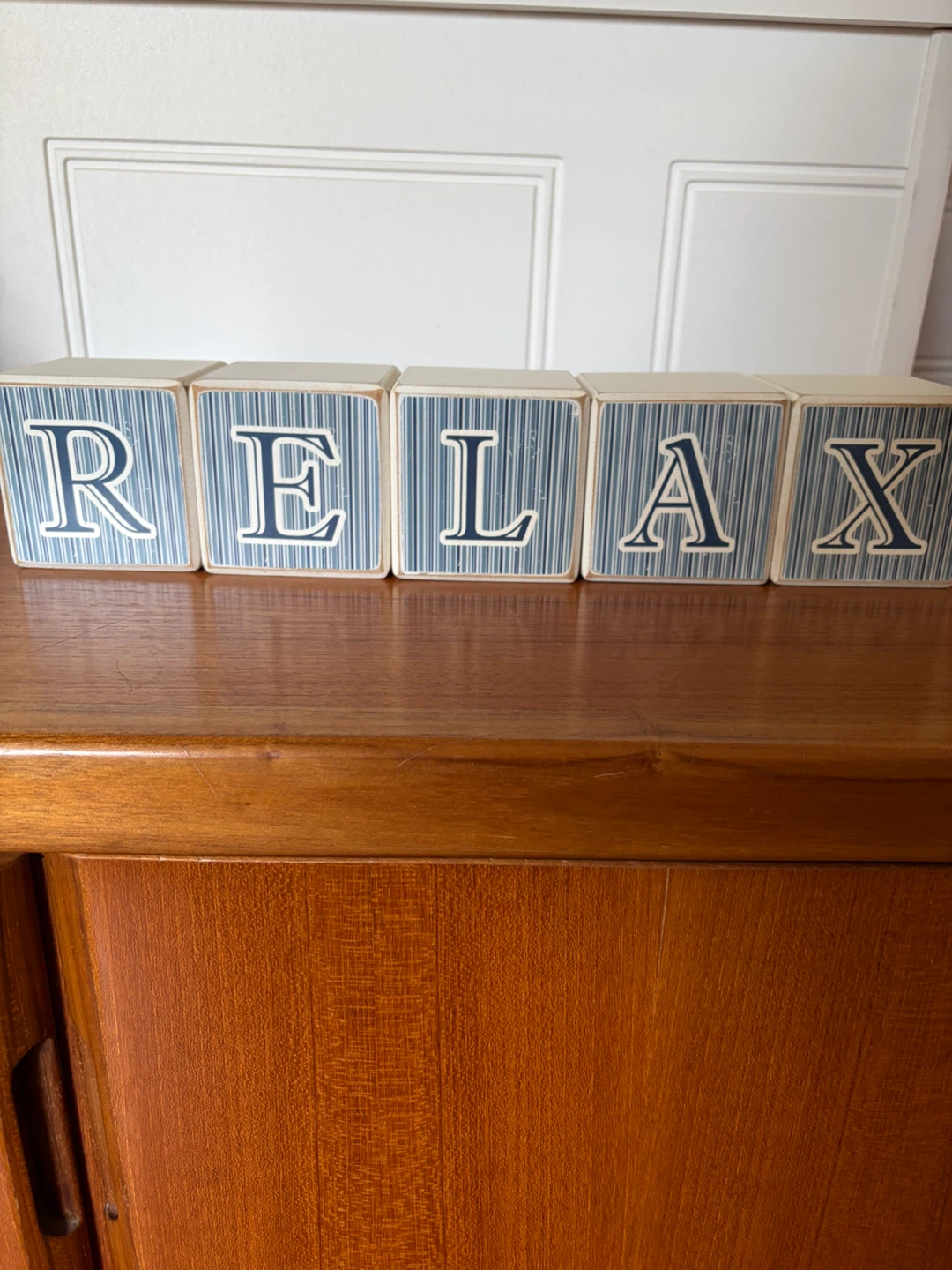 Decorative RELAX wooden blocks