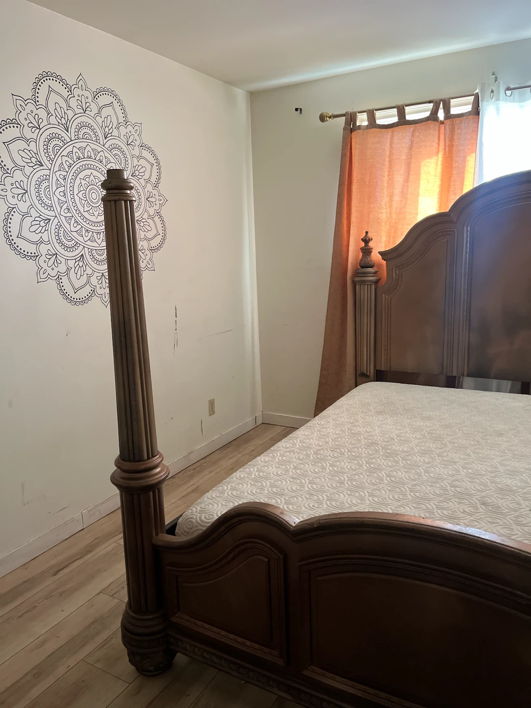 King Size Four-Poster Bed Frame - photo 4