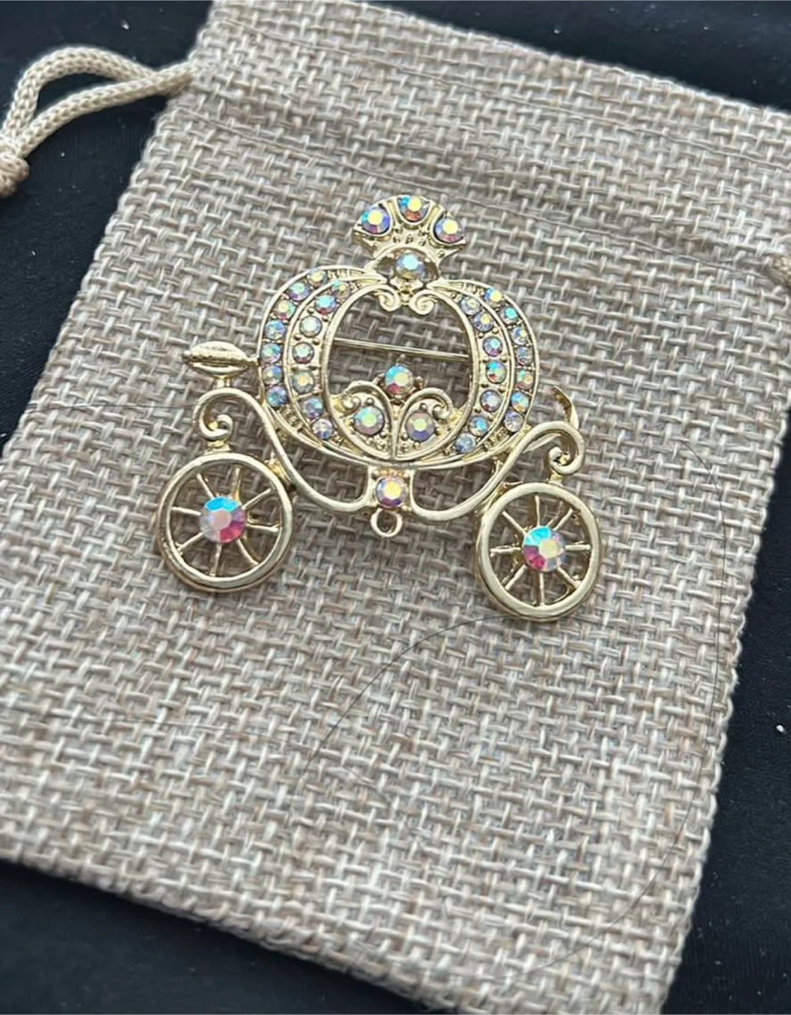 Gold-tone carriage brooch with rhinestones - photo 3