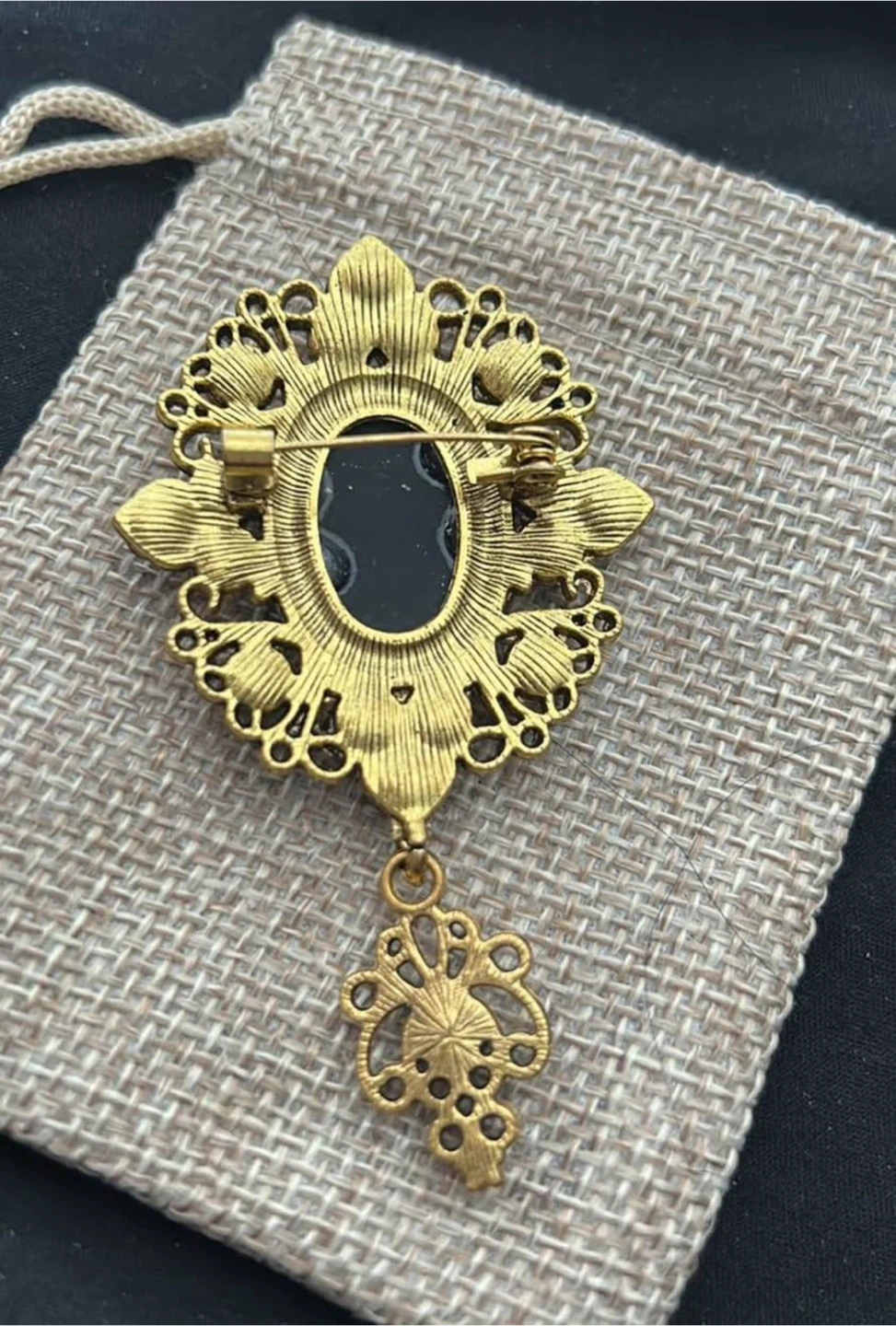 Vintage look cameo brooch - photo 2