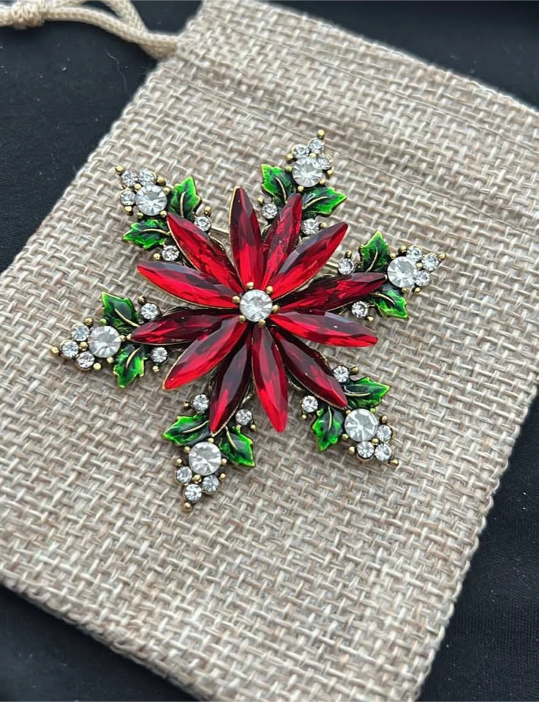 Poinsettia snowflake brooch - photo 3