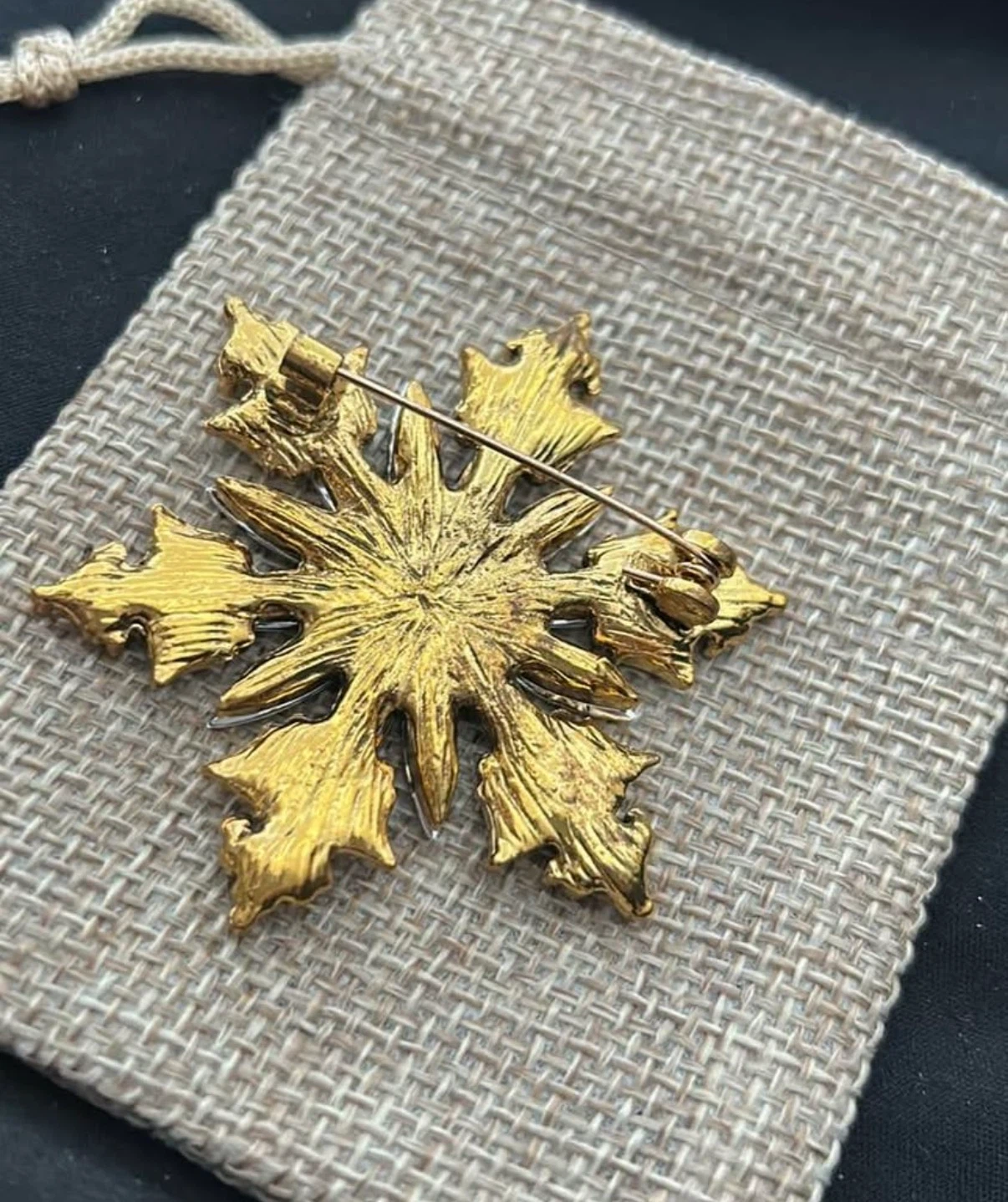 Aqua snowflake brooch - photo 2