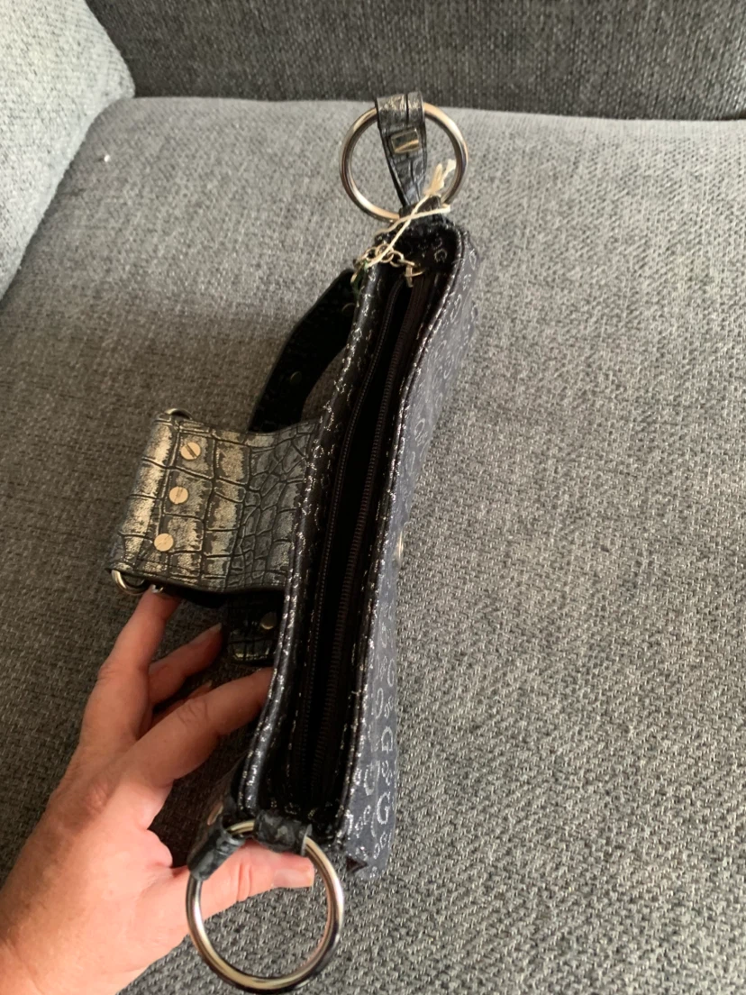 Guess shoulder/date night bag - photo 4