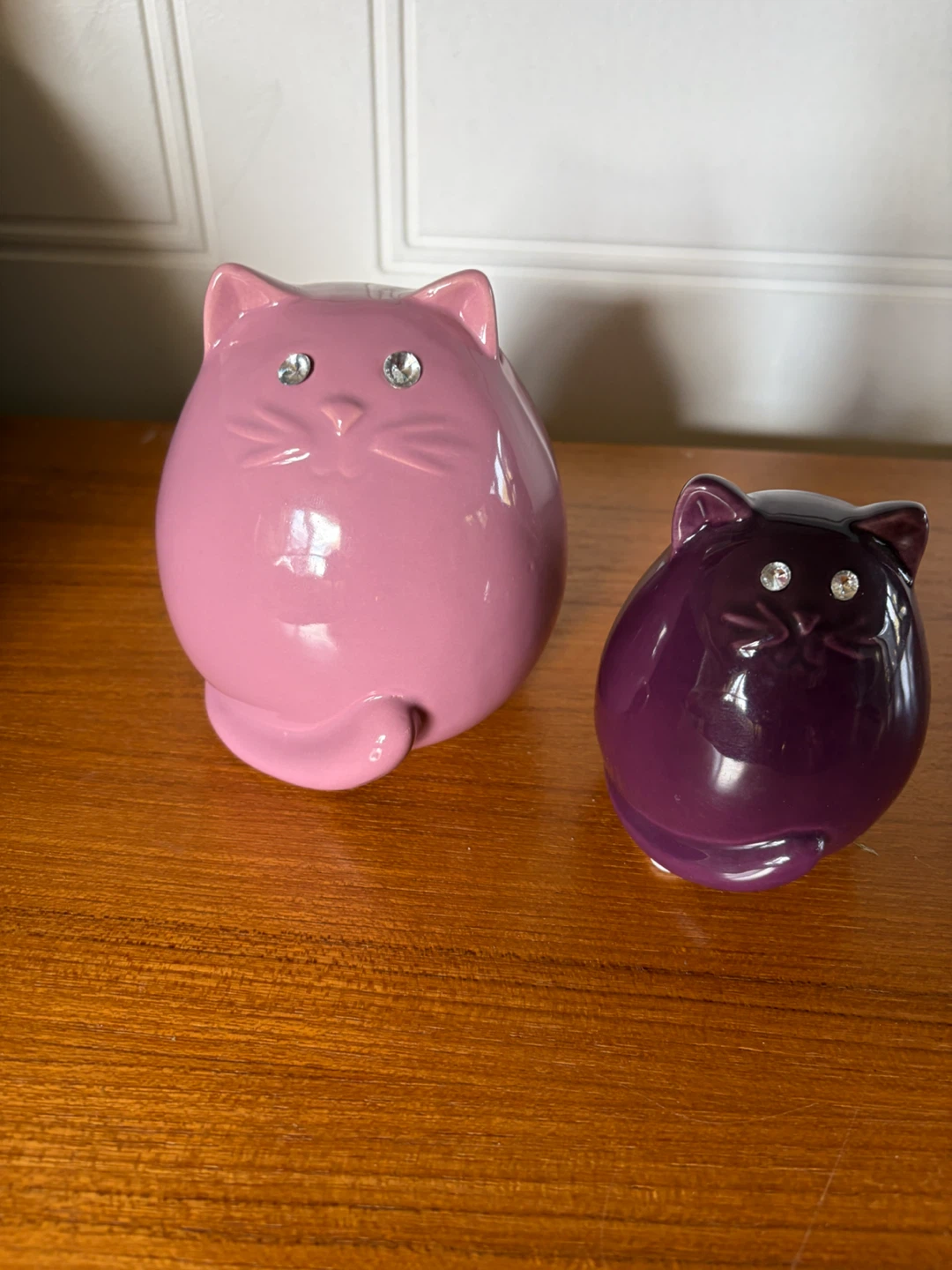 Set of two decorative cat figurines