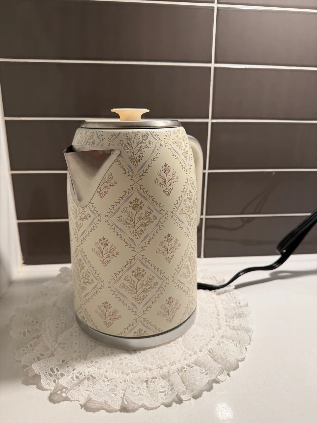 Cute Vintage Floral Electric Kettle