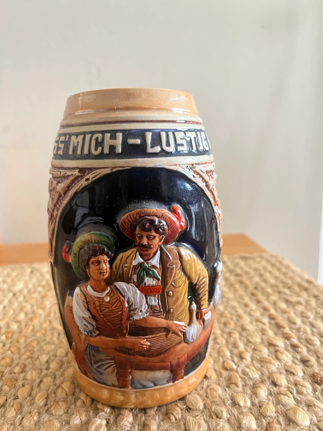 Original vintage stein mug - Capacity: +/- 24oz (3cups approx.)