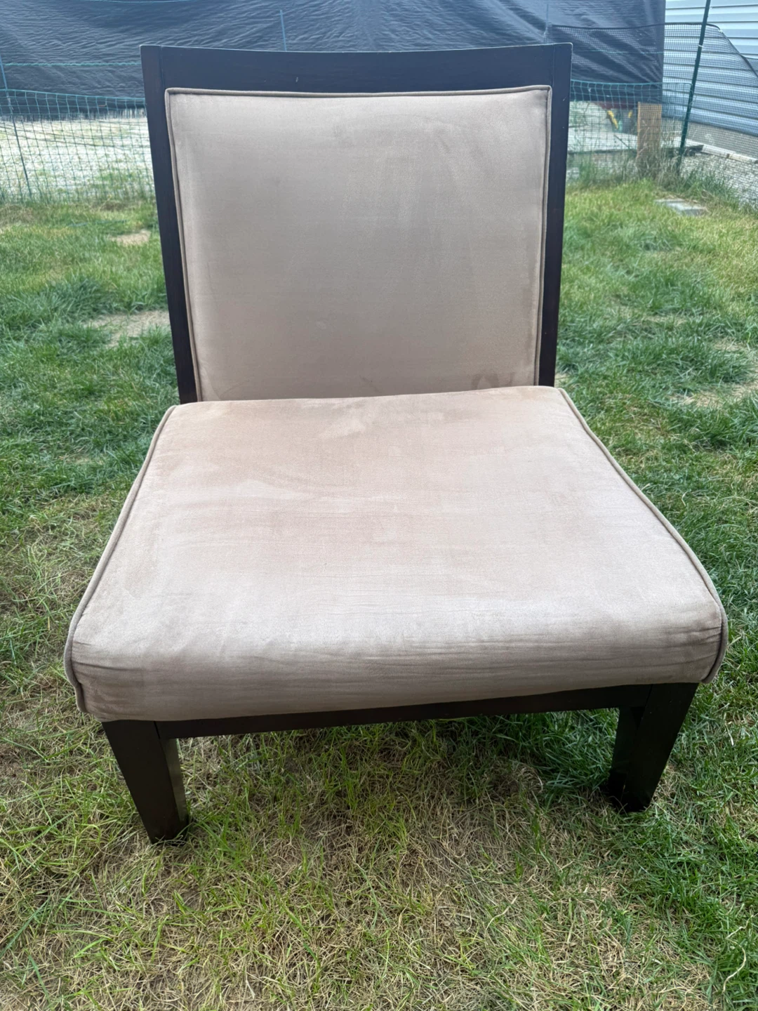 Modern beige upholstered accent chair - photo 3