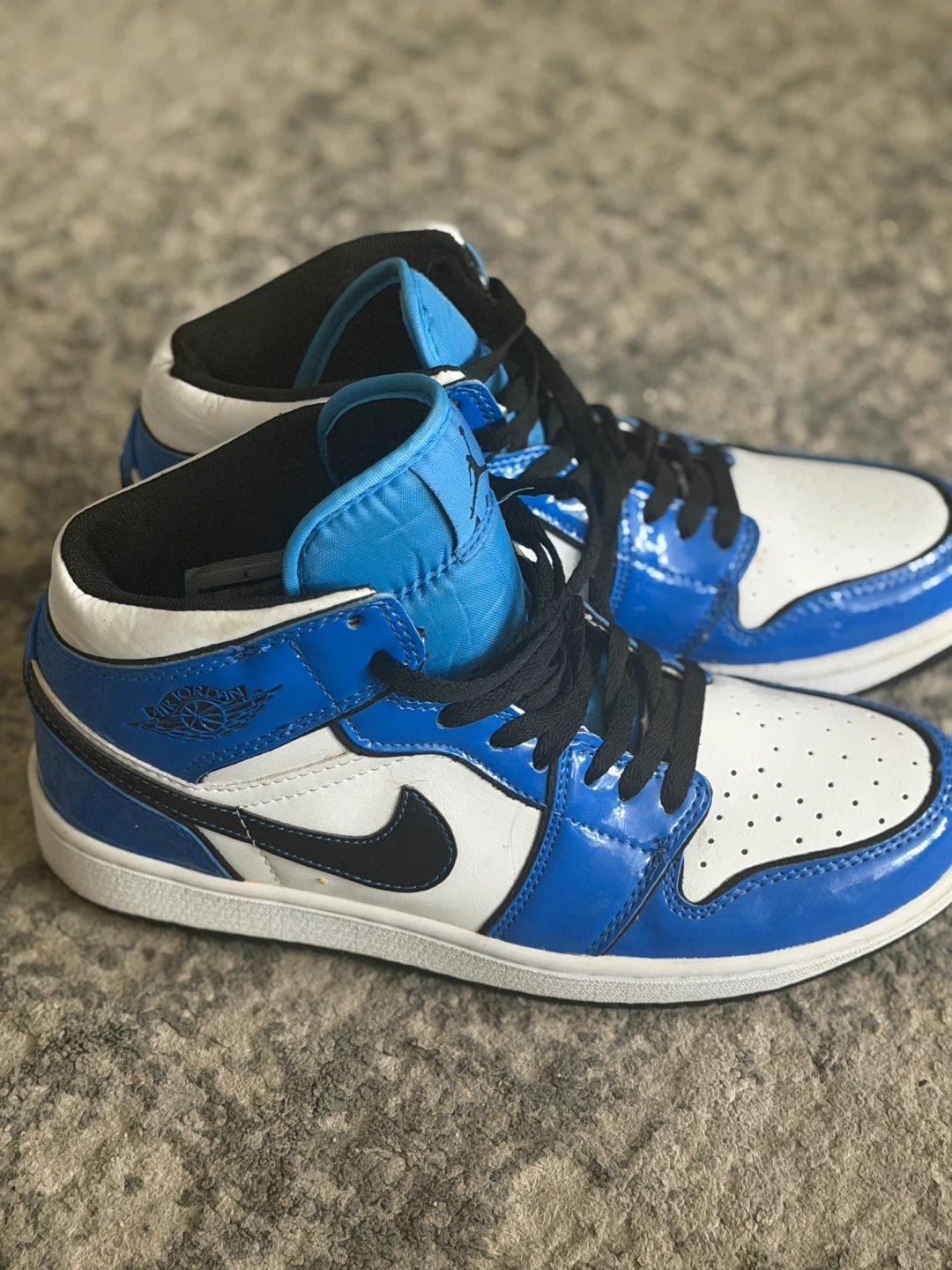 Air Jordan 1 Mid Blue and White - photo 3