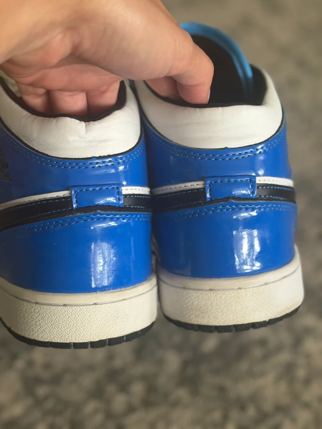 Air Jordan 1 Mid Blue and White - photo 5