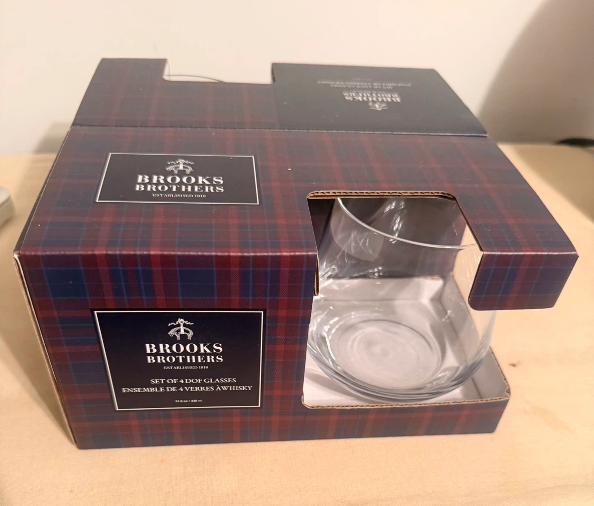 Brooks Brothers Set of 4 DOF Glasses - photo 2