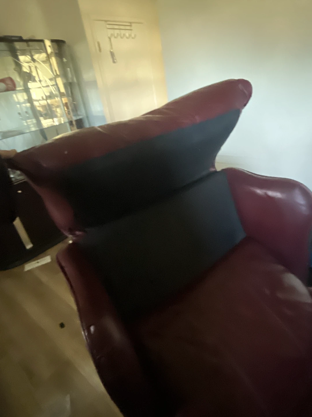 Burgundy Leather Recliner and Loveseat Set - photo 2