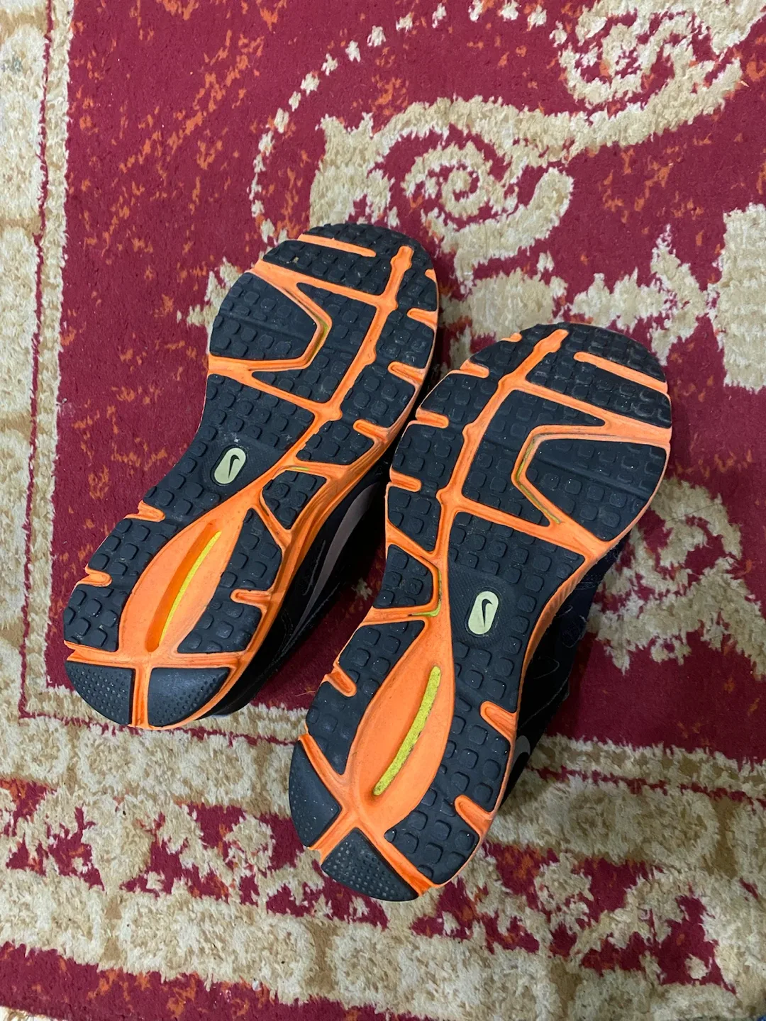 Nike Shoes (like new) US women size 7 / EU size 38.5 - photo 3