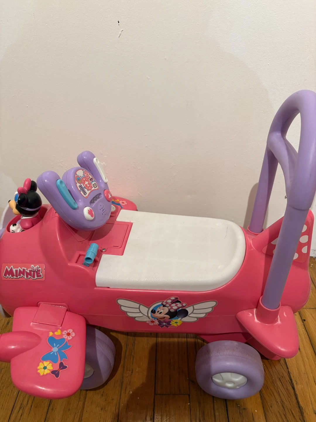 Disney Minnie Mouse Airplane Ride-On - photo 3