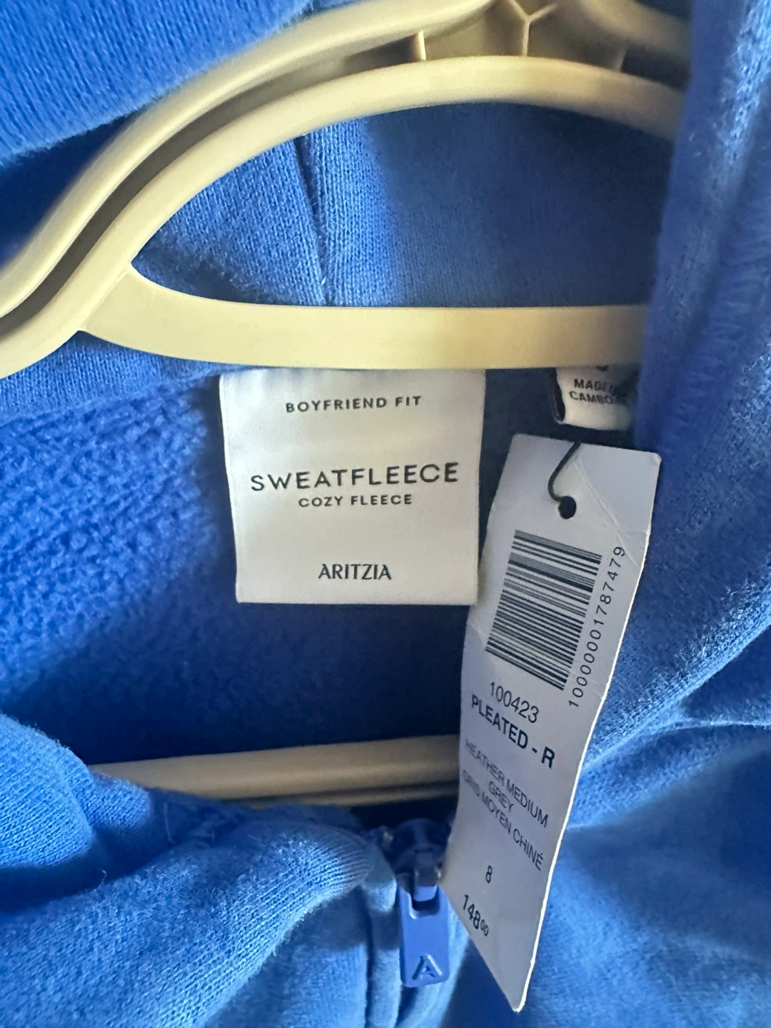 Aritzia Cozy Fleece Boyfriend Fit Zip-Up Hoodie cash only - photo 4