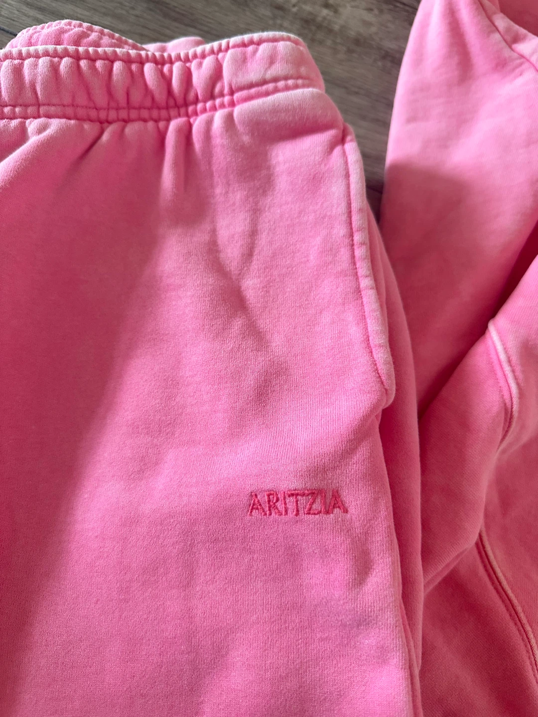 Aritzia Pink Sweatshirt and Joggers Set