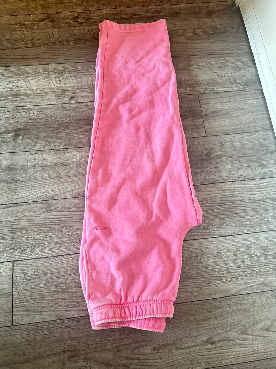 Aritzia Pink Sweatshirt and Joggers Set - photo 3
