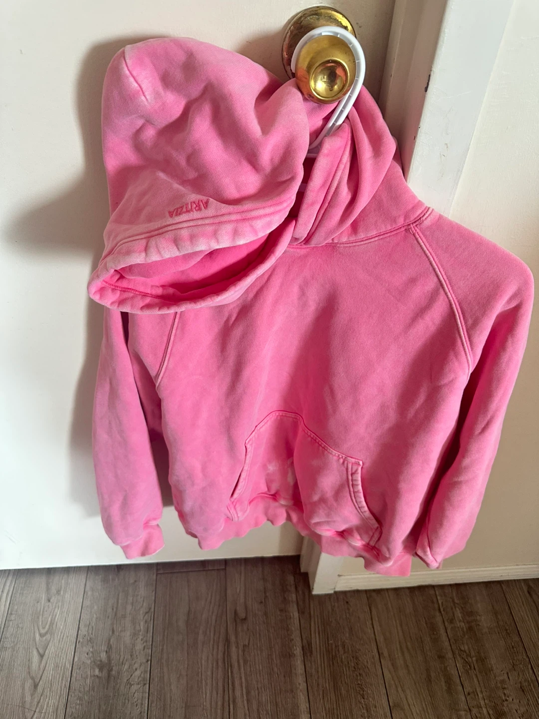 Aritzia Pink Sweatshirt and Joggers Set - photo 5