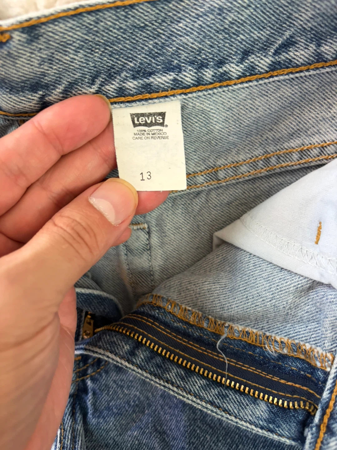 Levi's vintage denim shorts size 13 - photo 4