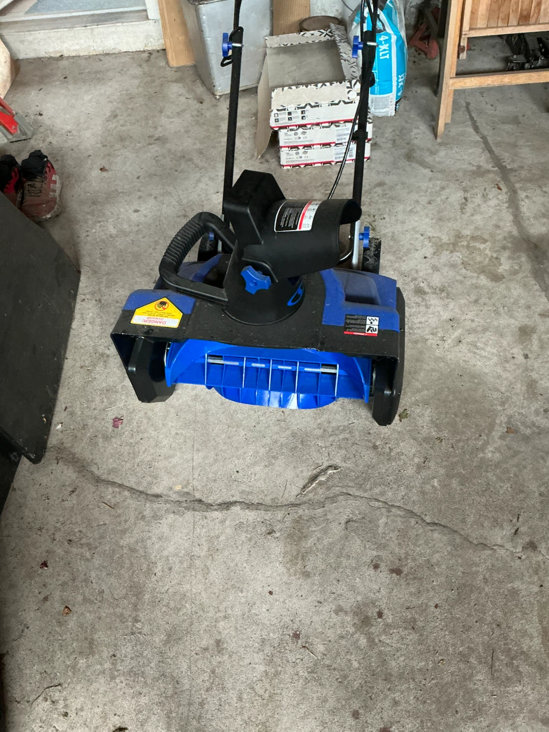 Snow Joe electric snow blower - photo 3