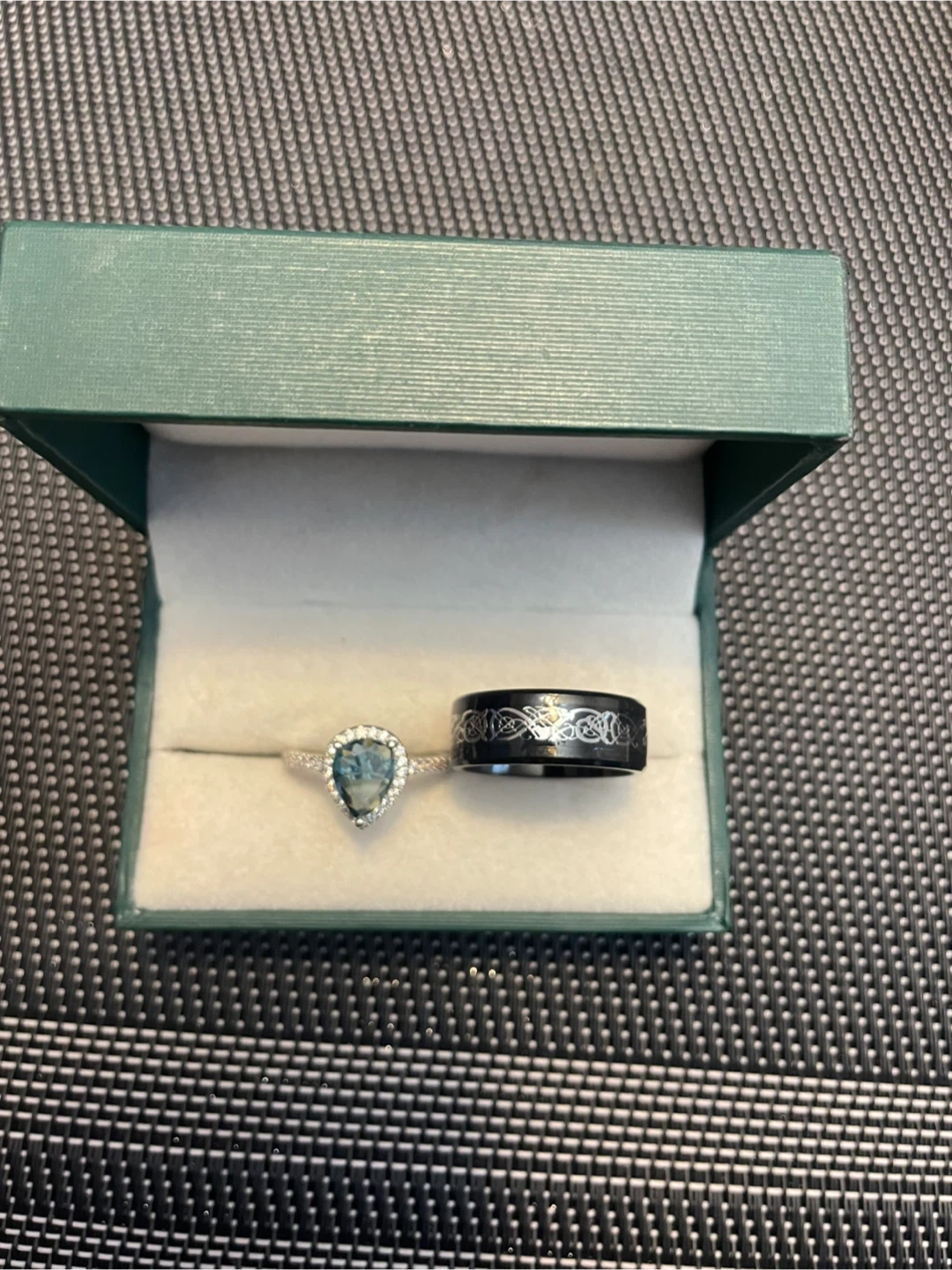 Set of two rings