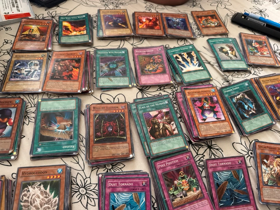 Over 200 cardsYu-Gi-Oh! Trading Card Pokemon cards - photo 3