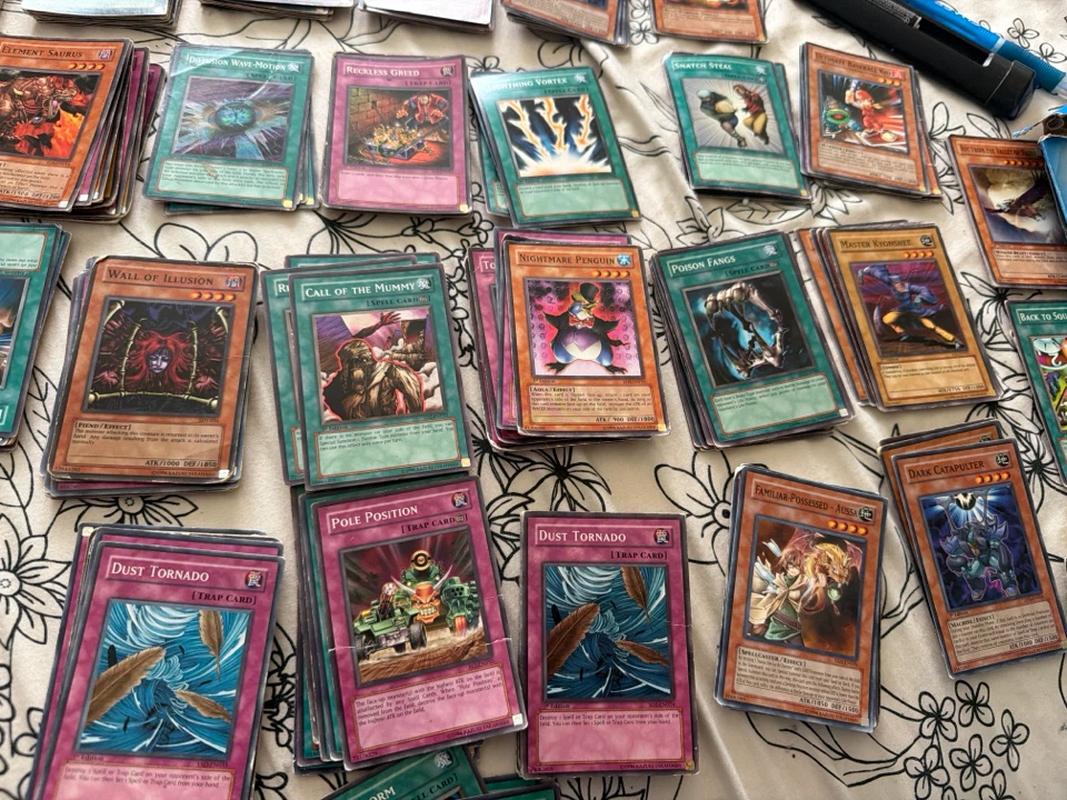 Over 200 cardsYu-Gi-Oh! Trading Card Pokemon cards - photo 4